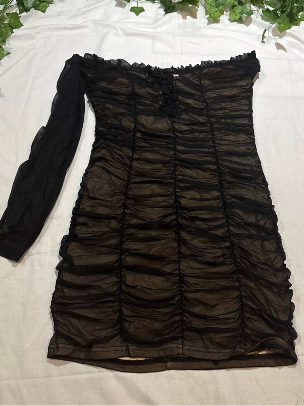 Black Off-Shoulder Ruched Bodycon Dress